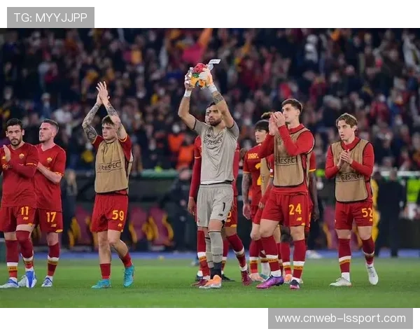 罗马定位球战术奏效，主场平局暴露米兰客场防守韧性