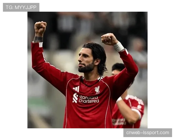 利物浦赛前训练课重点演练应对对手高大中卫的任意球防守策略 利物浦赛前训练课重点演练应对对手高大中卫的任意球防守策略